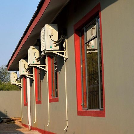 Mathlyn Guesthouse Gaborone Exteriör bild