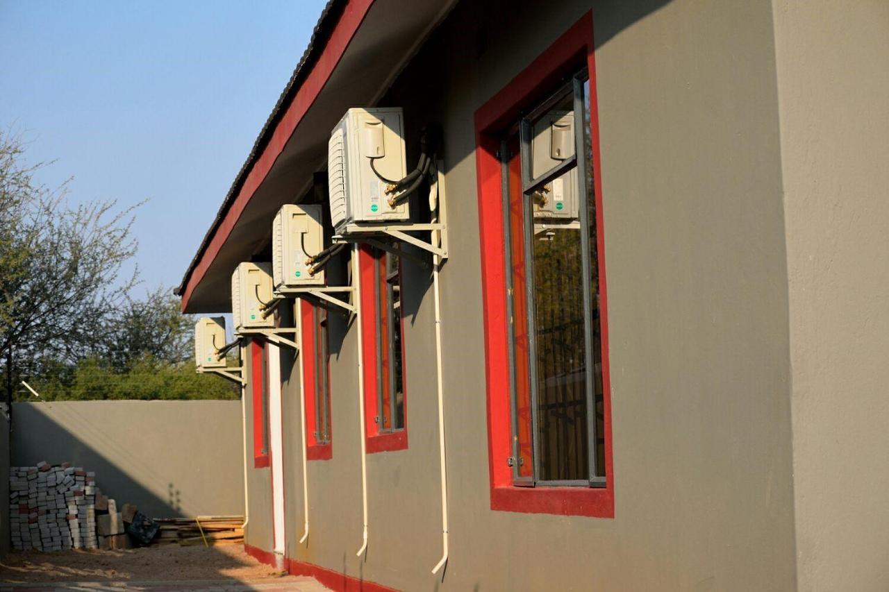Mathlyn Guesthouse Gaborone Exteriör bild