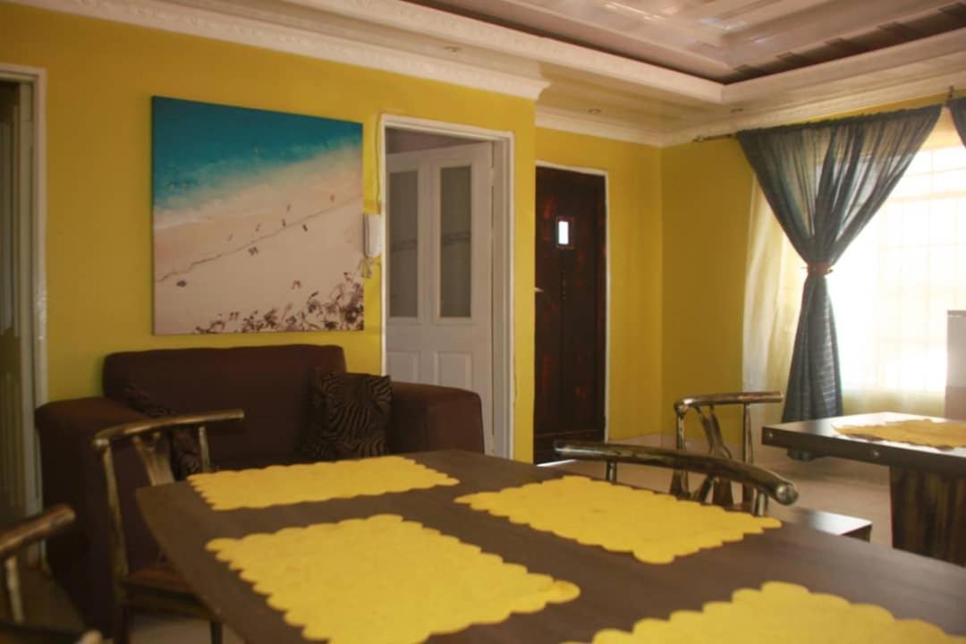 Mathlyn Guesthouse Gaborone Exteriör bild