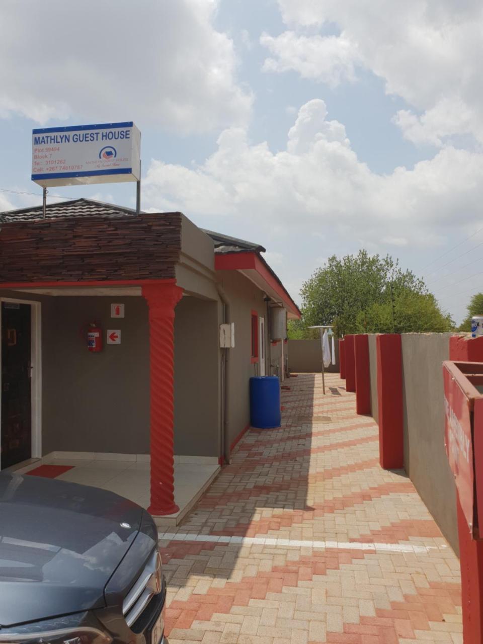 Mathlyn Guesthouse Gaborone Exteriör bild