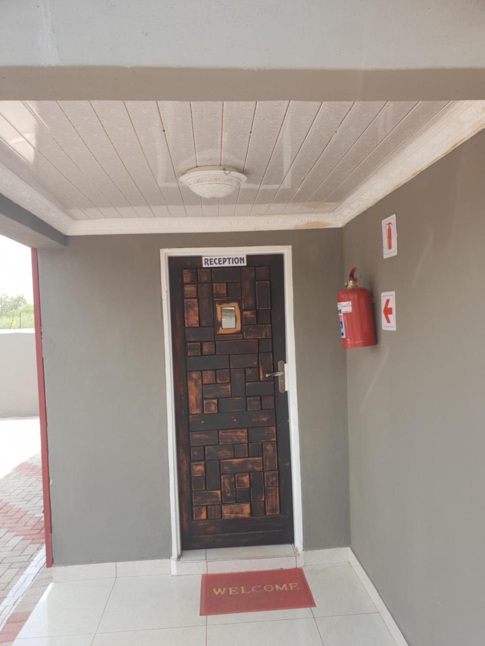 Mathlyn Guesthouse Gaborone Exteriör bild